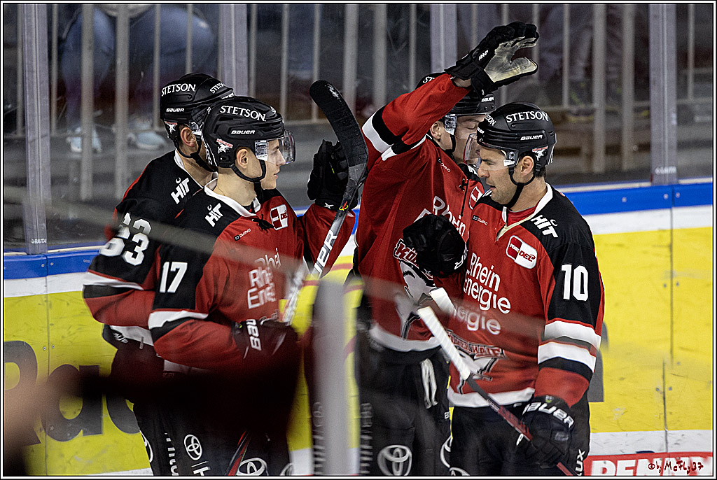 PENNY DEL;  Koelner Haie - Straubing Tigers; Koeln, 15.10.2021